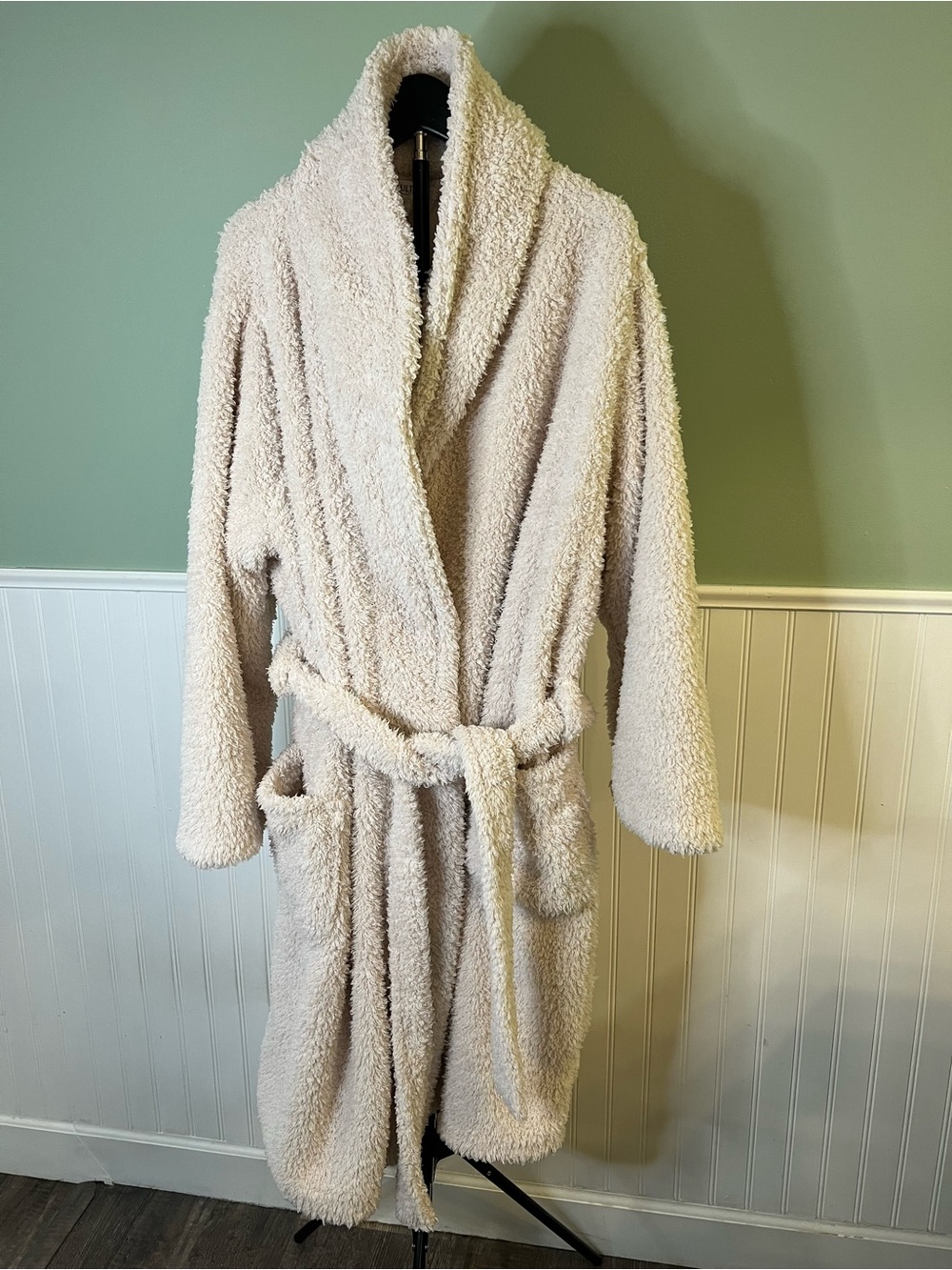 Ulta Beauty Creamy Pale Pink Cozy Plush Sherpa Robe With Pockets. Size 1X / 2X